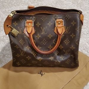Louis Vuitton Speedy